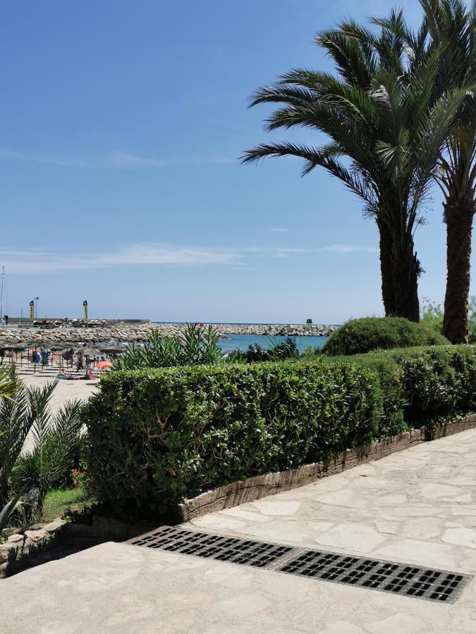 Apartamento Port De Roda De Bara -Roc Sant Gaieta エクステリア 写真
